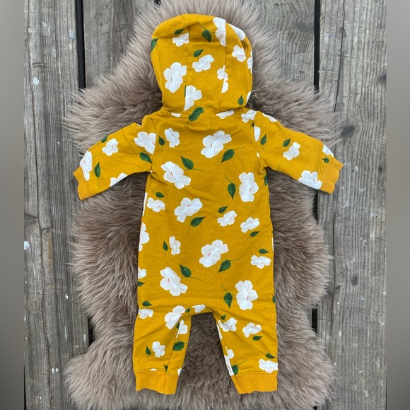 Carter’s Hooded Cotton Jumpsuit - Yellow/Floral, Size 6m - Picture 4 of 4